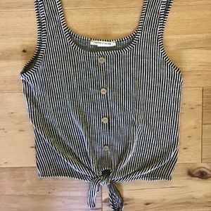 WORN ONCE BLACK AND WHITE STRIPE CROPPED TANK TOP!